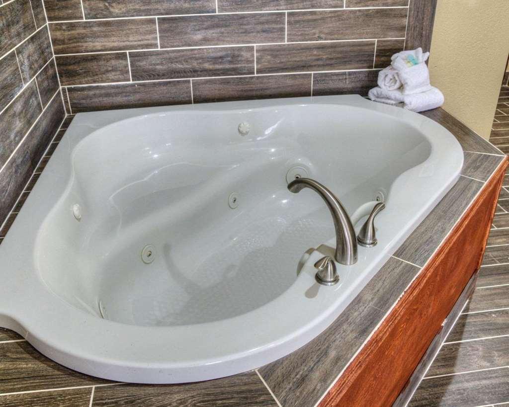 Comfort Suites Plymouth Near Us-30 Rom bilde