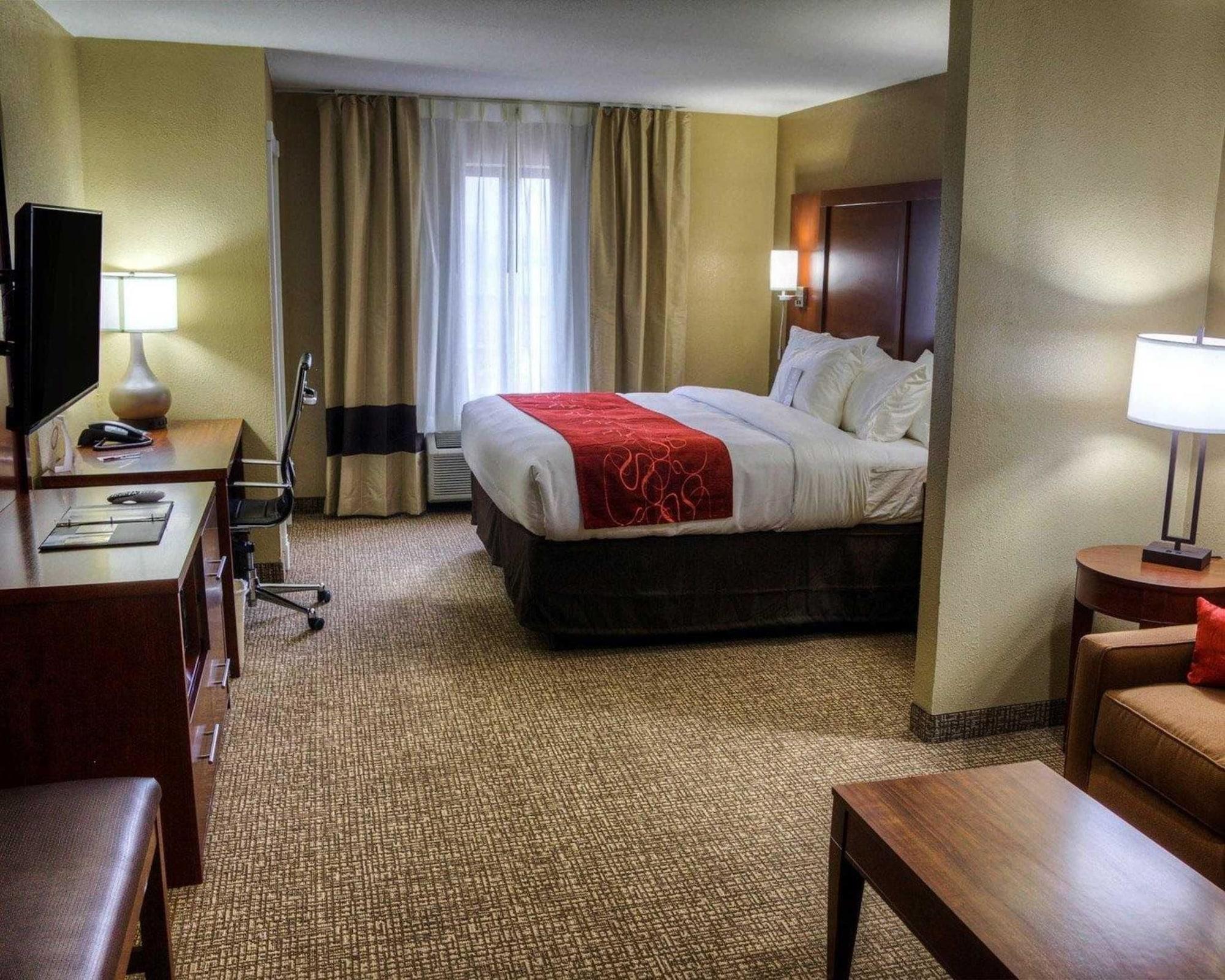 Comfort Suites Plymouth Near Us-30 Eksteriør bilde