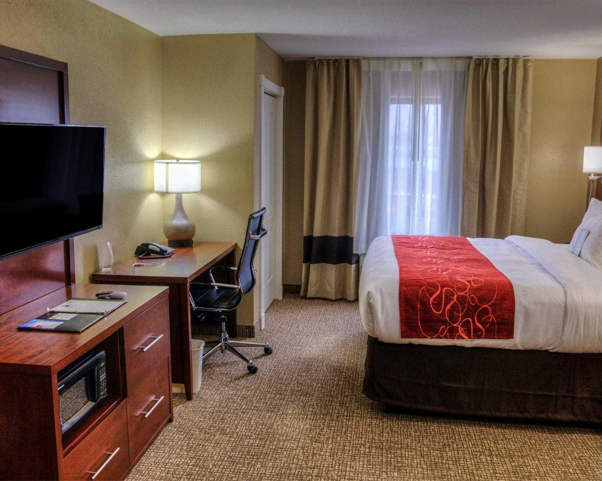 Comfort Suites Plymouth Near Us-30 Eksteriør bilde